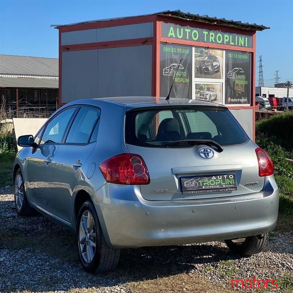 2008' Toyota Auris photo #4