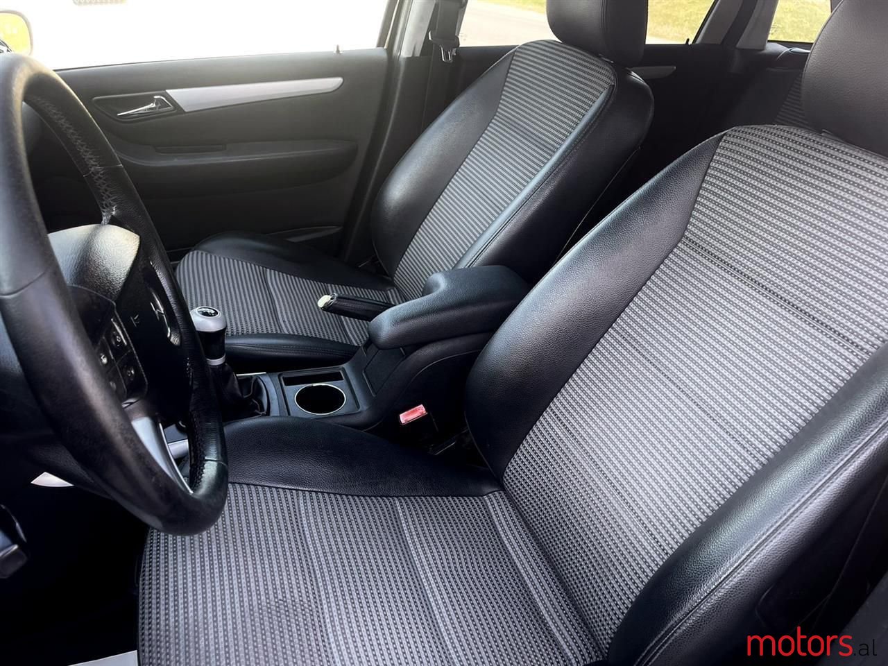 2006' Mercedes-Benz B 200 photo #4