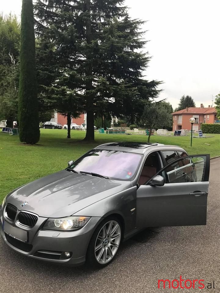 2012' BMW 325 photo #2