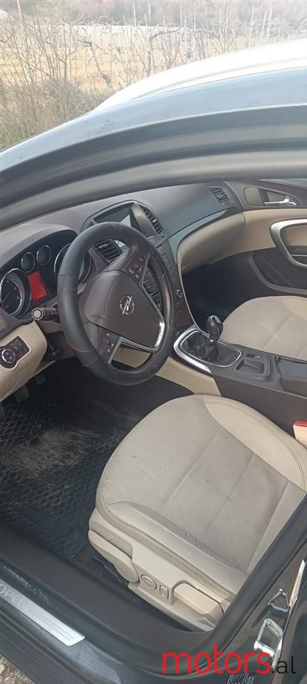 2011' Opel Insignia photo #6