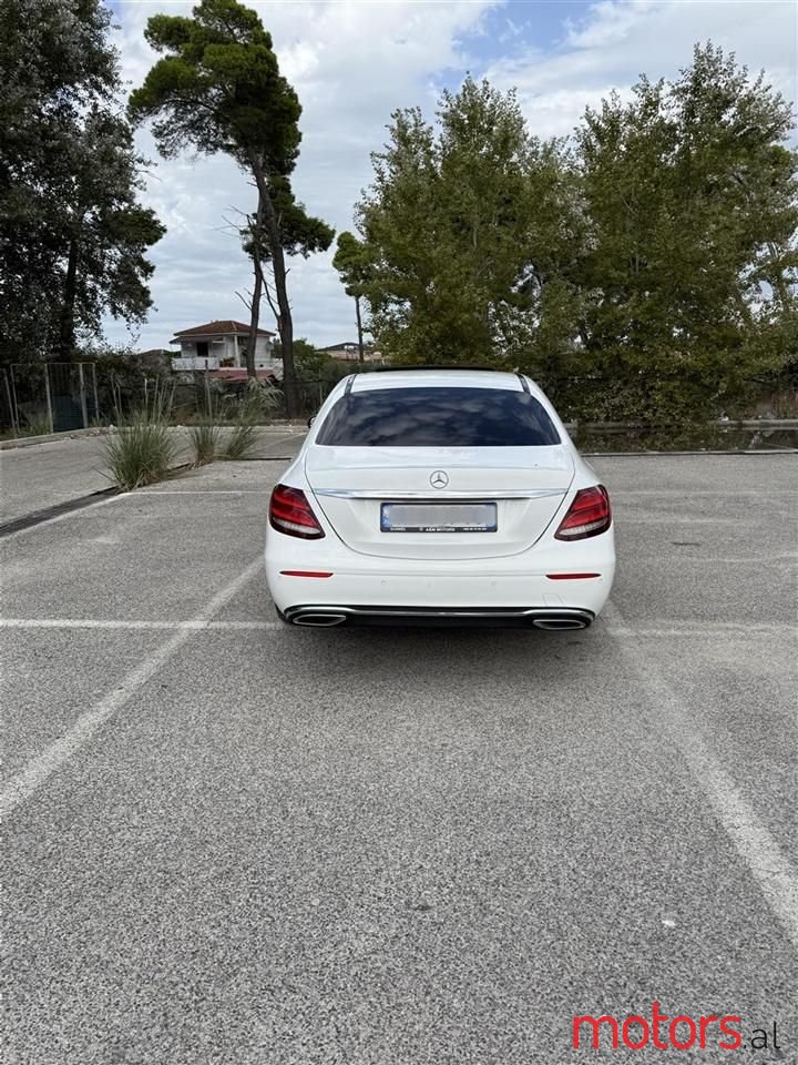 2017' Mercedes-Benz E 220 photo #3