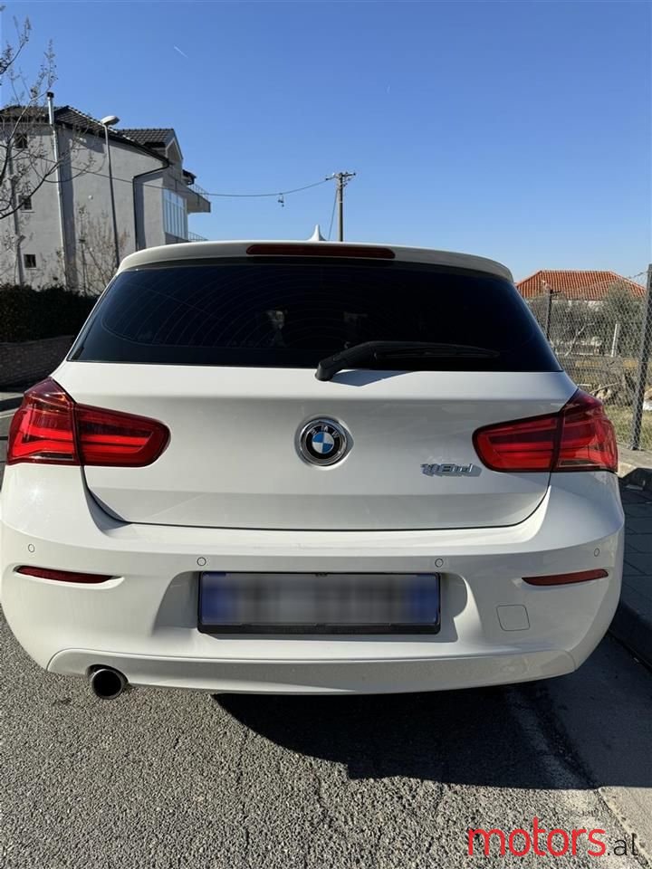 2017' BMW 118 photo #3