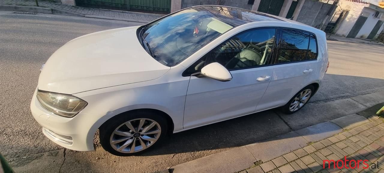 2013' Volkswagen Golf photo #2