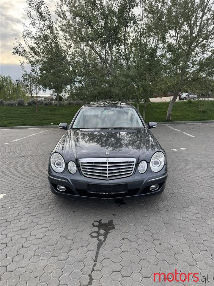 2008' Mercedes-Benz E 280 photo #1