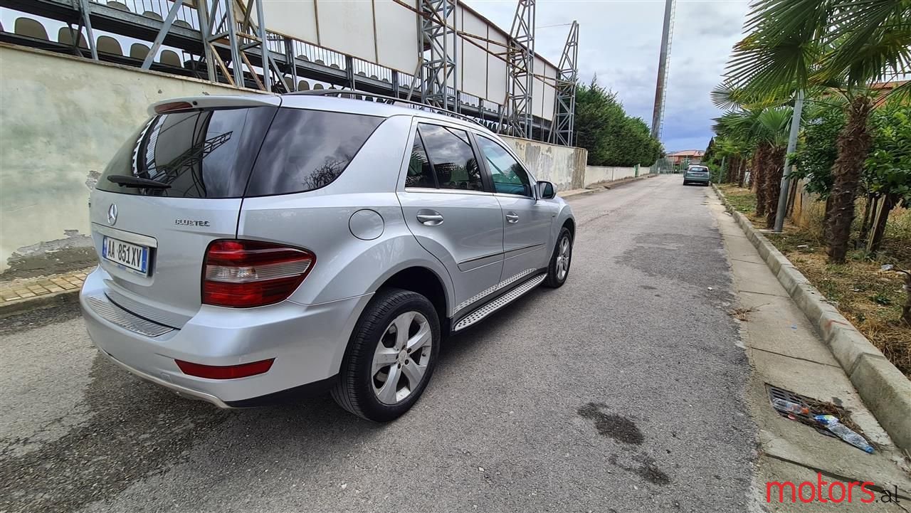 2010' Mercedes-Benz ML 350 photo #5