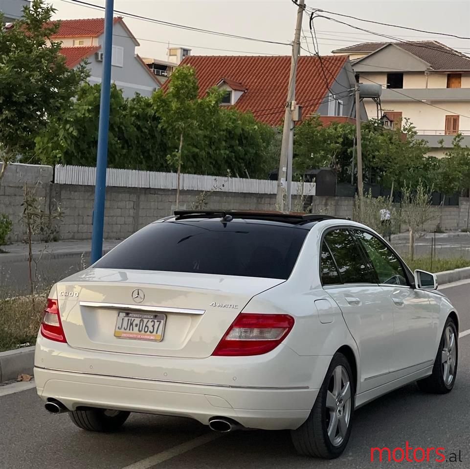2010' Mercedes-Benz C 300 photo #1
