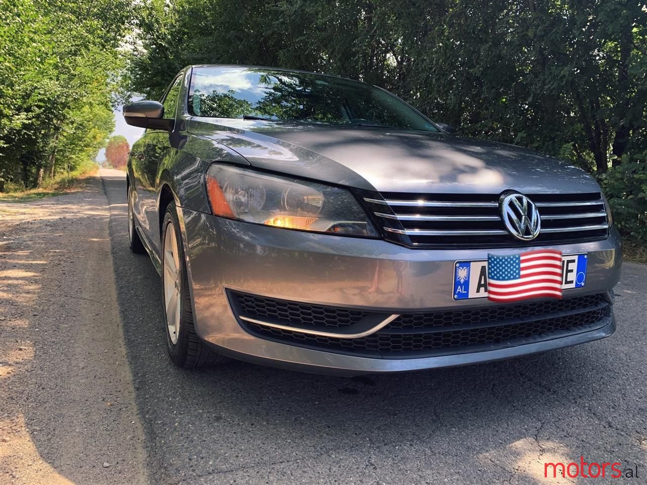 2013' Volkswagen Passat photo #4