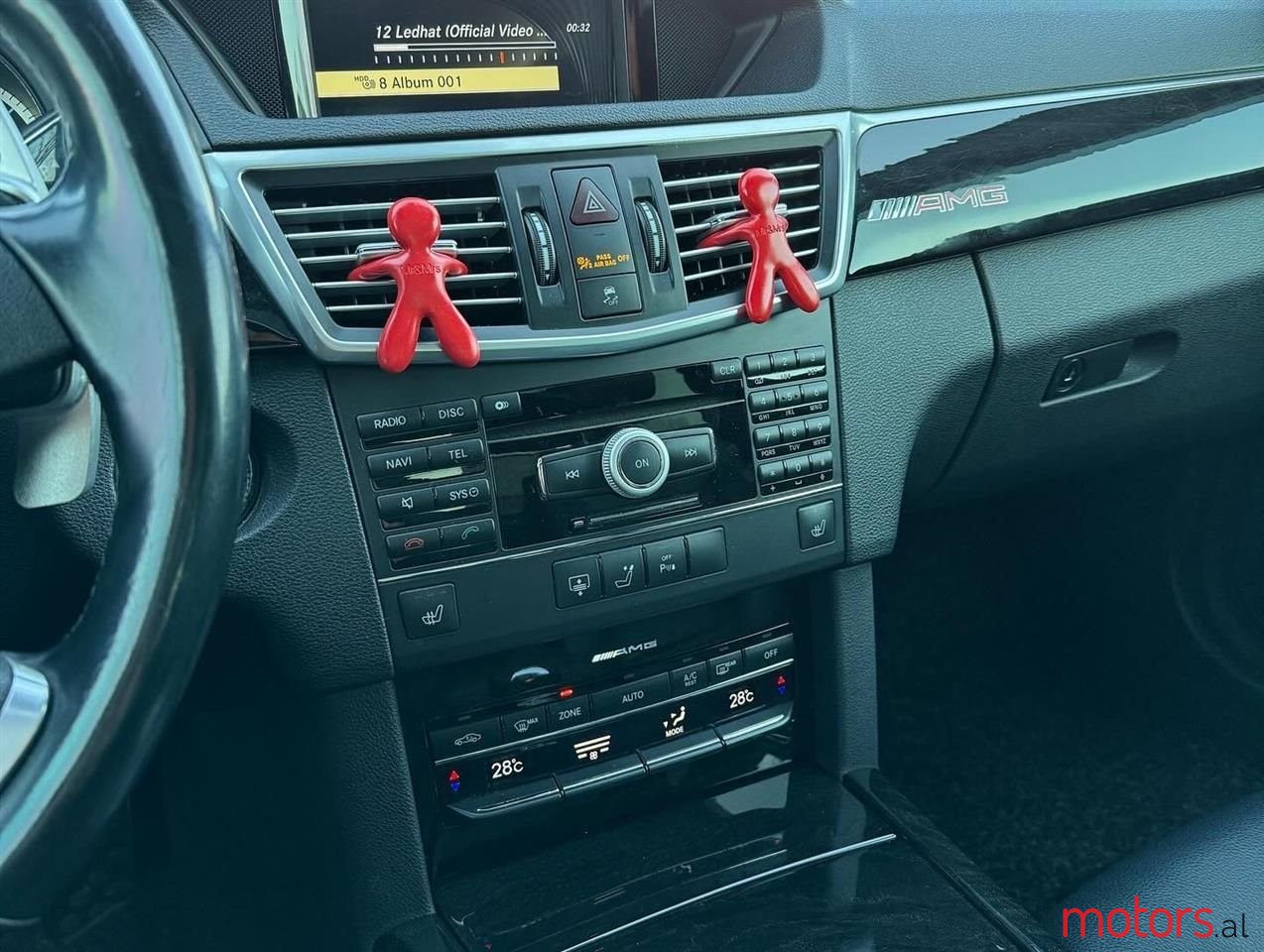 2010' Mercedes-Benz E 350 photo #4