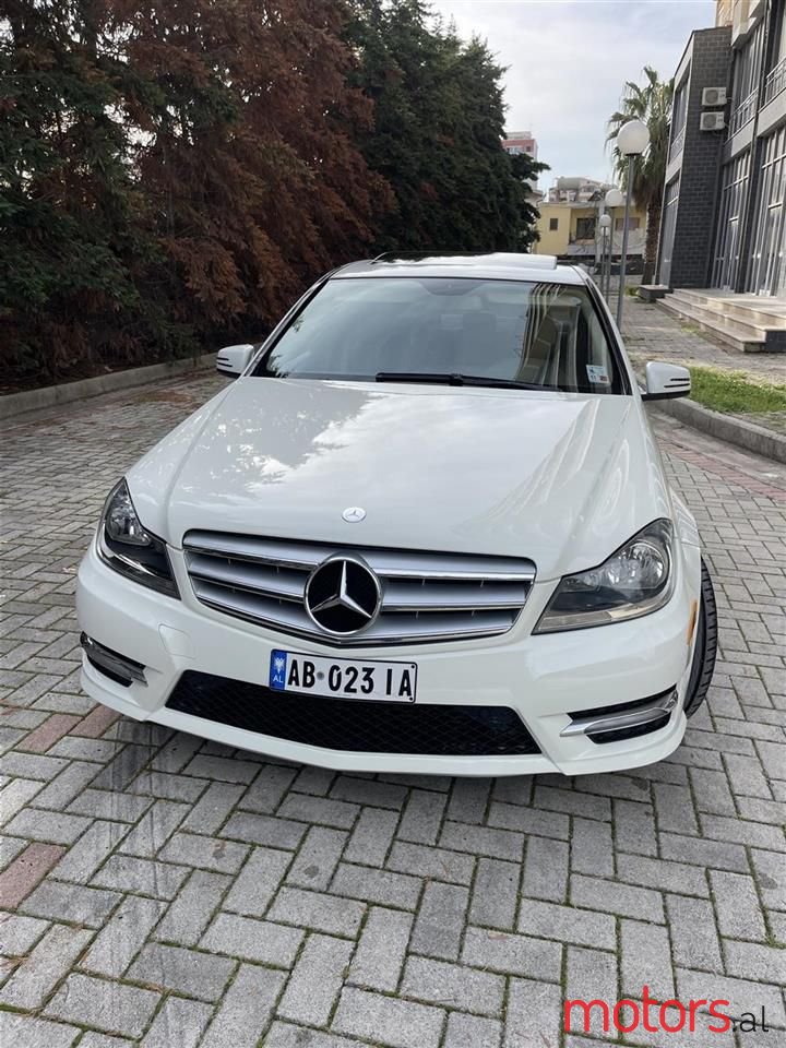 2012' Mercedes-Benz C 250 photo #4