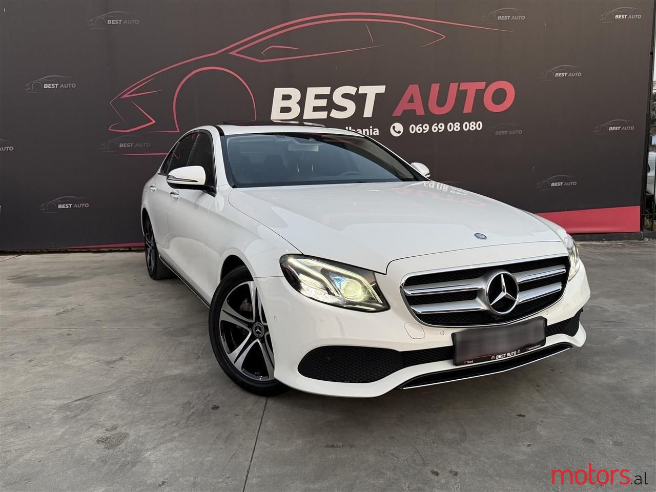 2016' Mercedes-Benz E 220 photo #1