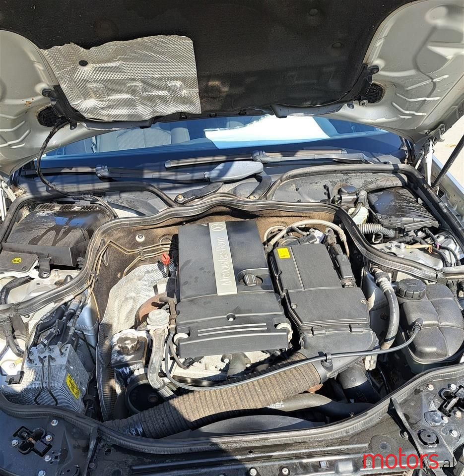 2005' Mercedes-Benz E 200 photo #6