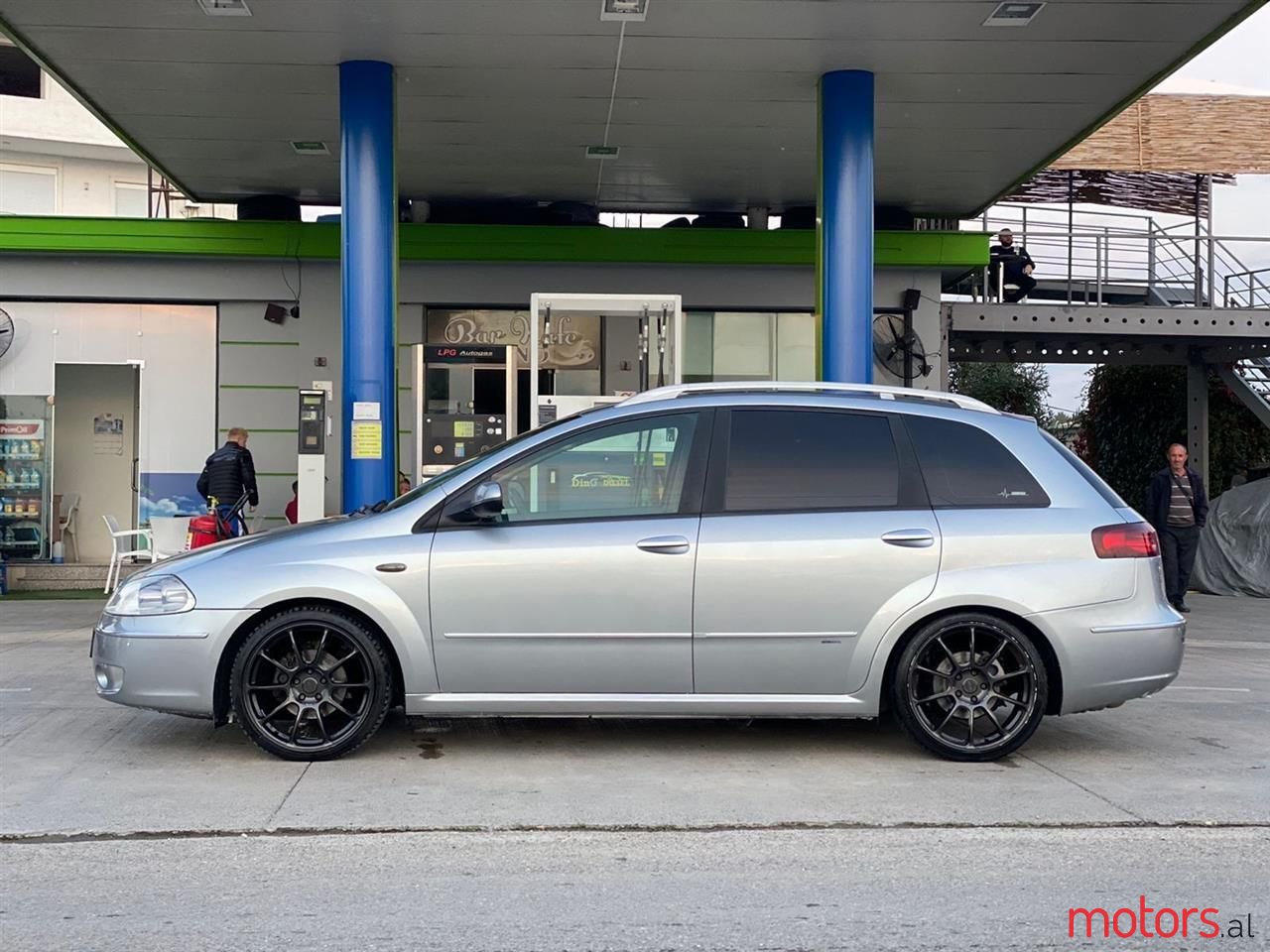 2008' Fiat Croma photo #1