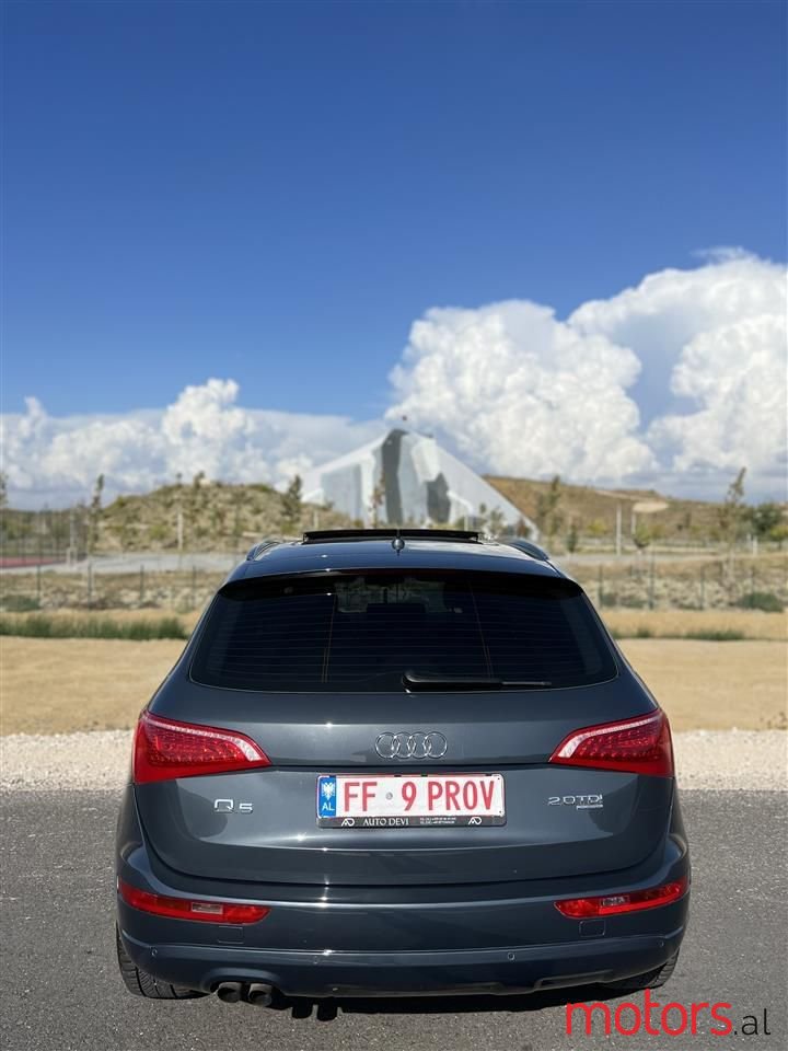 2010' Audi Q5 photo #4