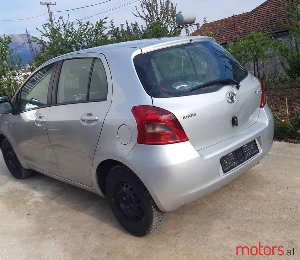 2008' Toyota Yaris photo #1