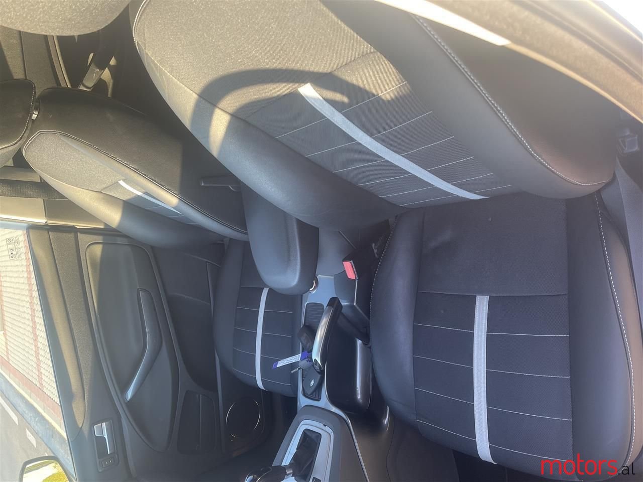 2011' Ford Kuga photo #4