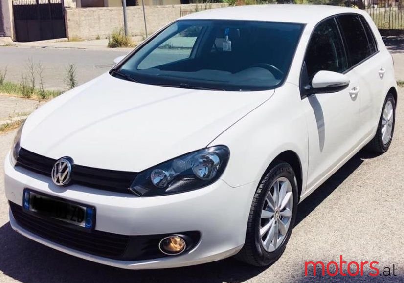 2009' Volkswagen Golf photo #1