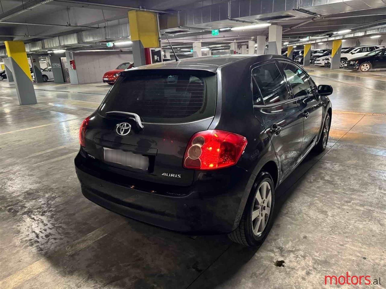 2007' Toyota Auris photo #3