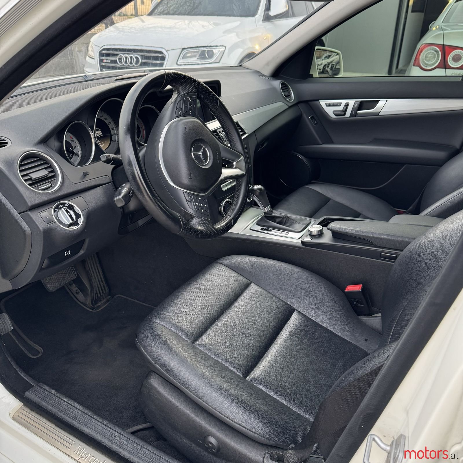 2012' Mercedes-Benz C 220 photo #6