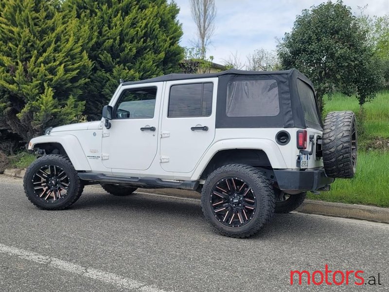 2016' Jeep Wrangler photo #6