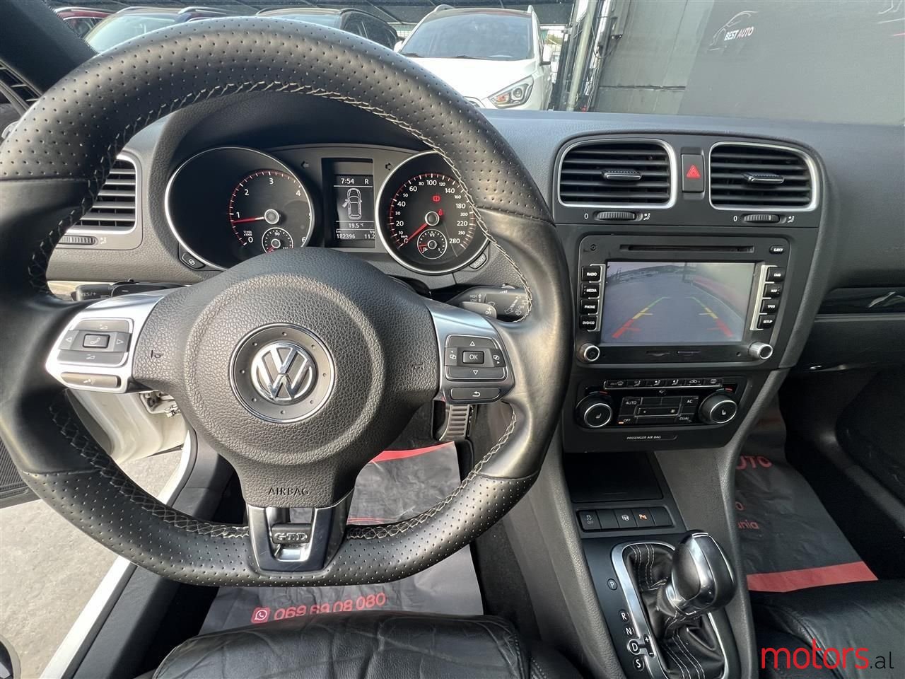 2011' Volkswagen Golf photo #5