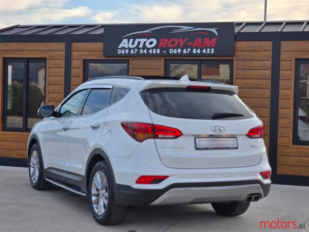 2016' Hyundai Santa Fe photo #3