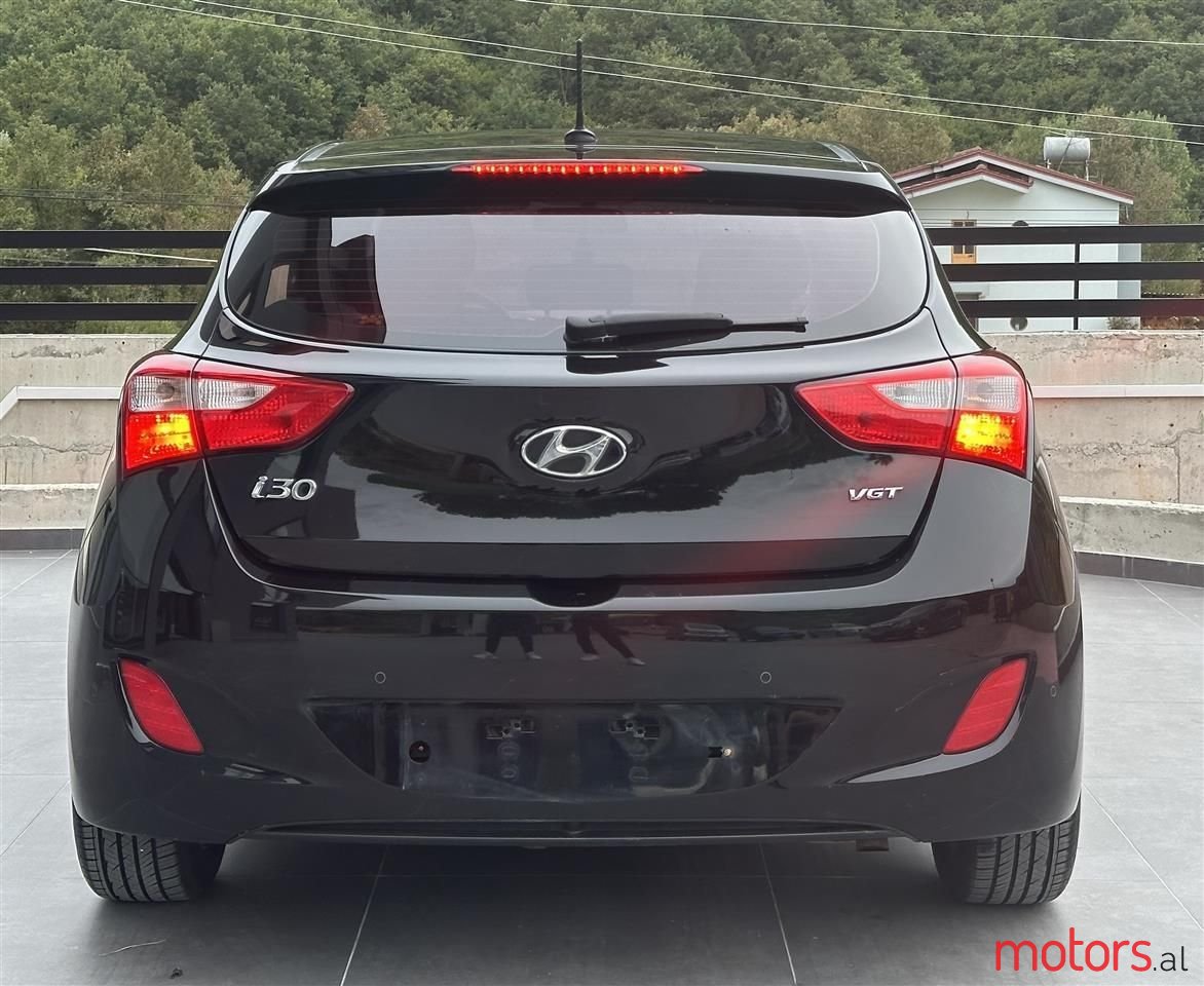 2012' Hyundai i30 photo #2