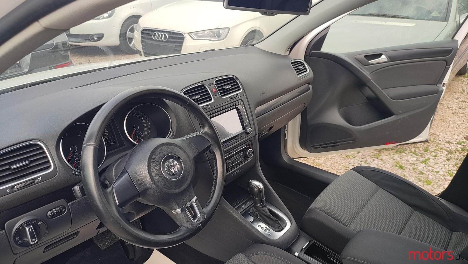 2012' Volkswagen Golf photo #5