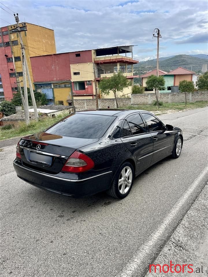 2008' Mercedes-Benz E 220 photo #5