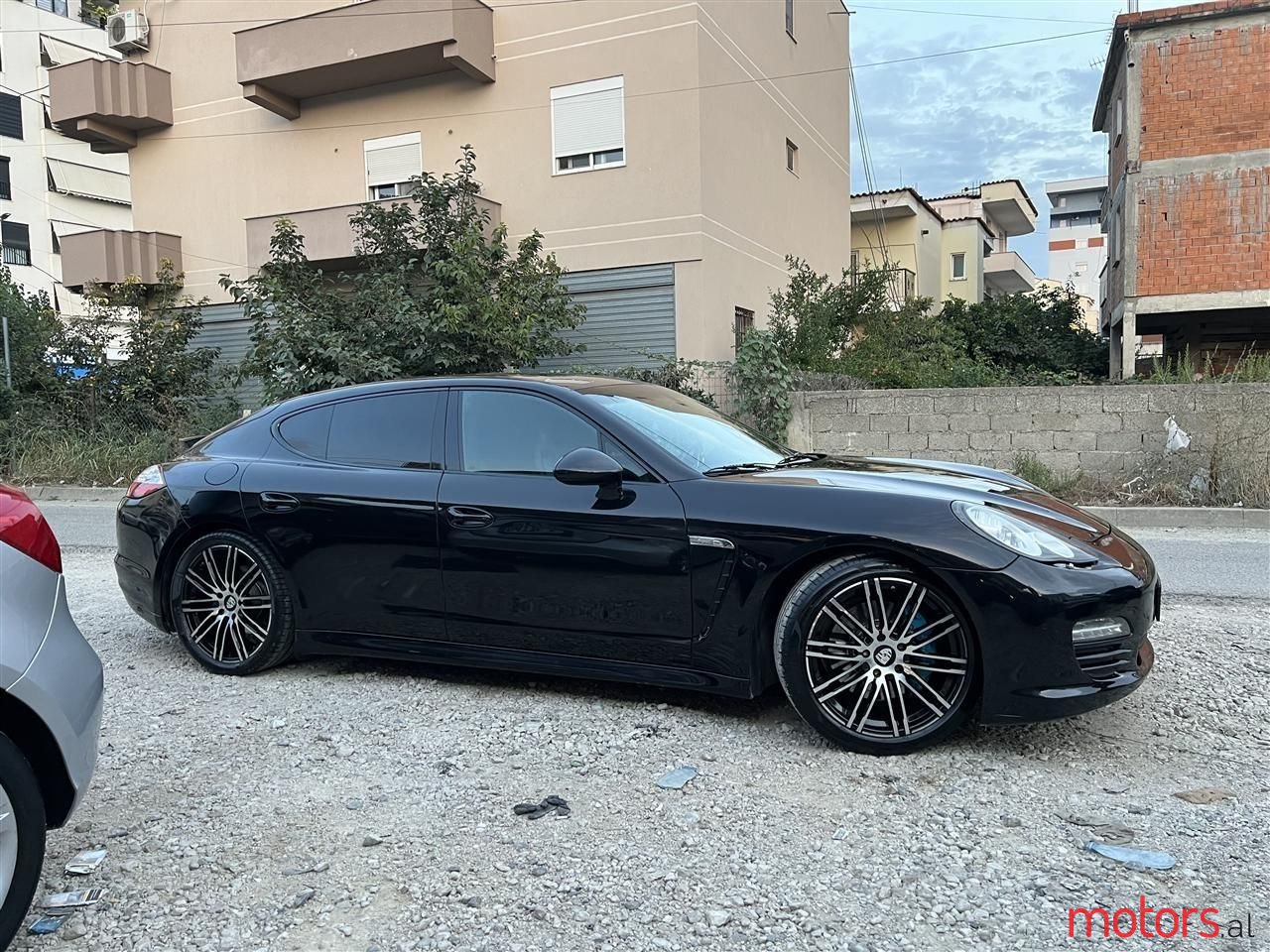 2010' Porsche Panamera photo #2