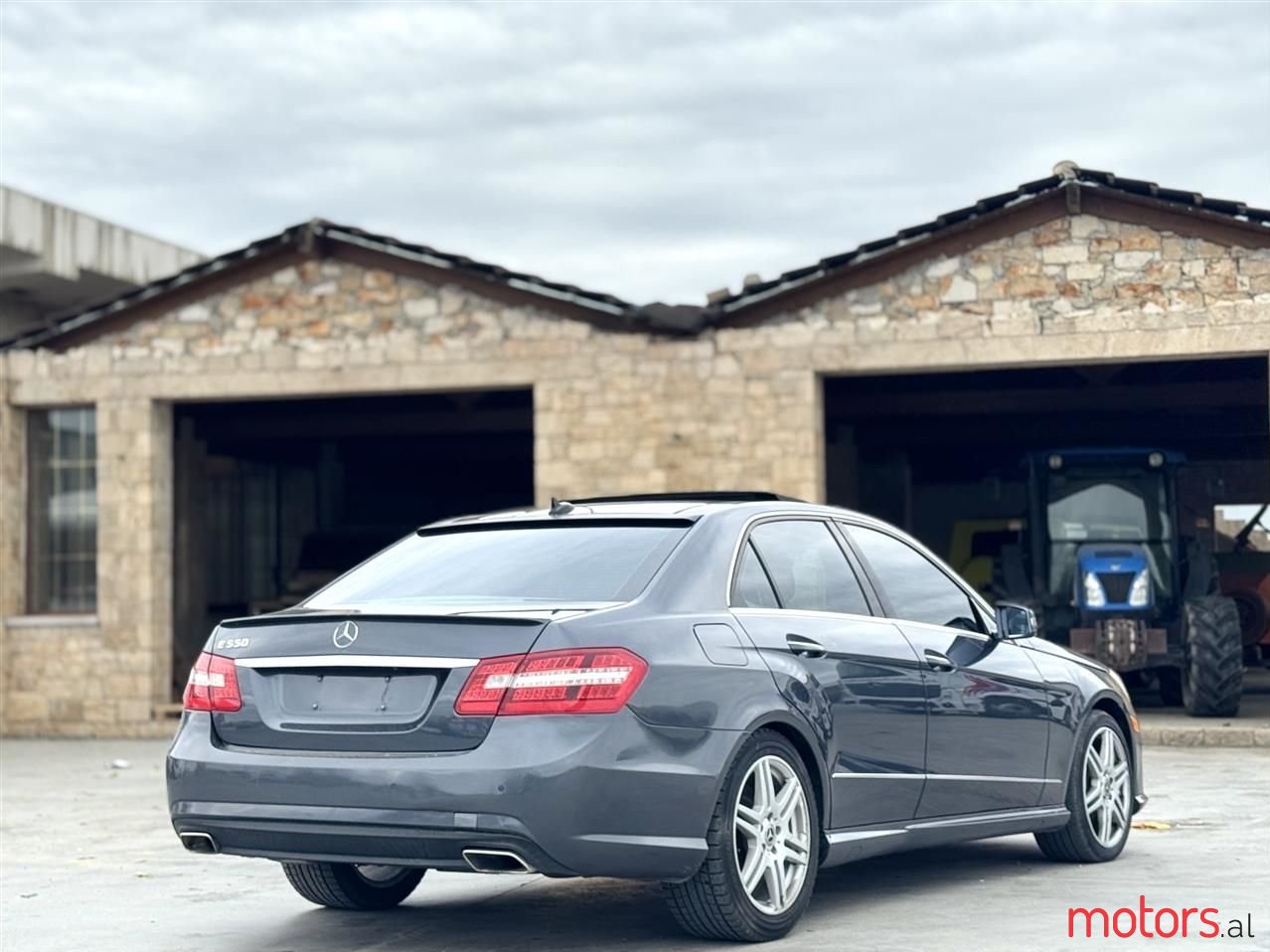 2012' Mercedes-Benz E 55 AMG photo #6