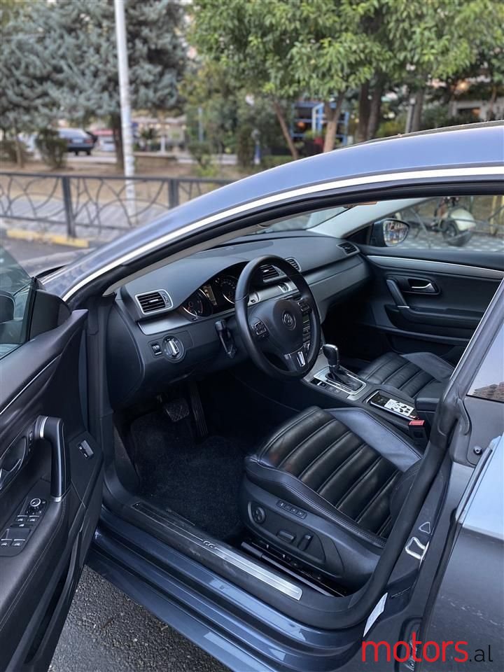 2013' Volkswagen Passat photo #4