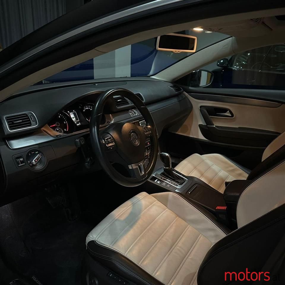 2015' Volkswagen Passat photo #3