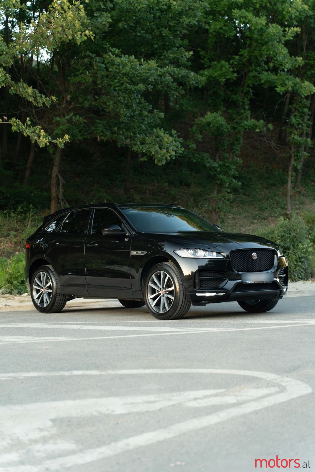 2018' Jaguar F-Pace photo #3