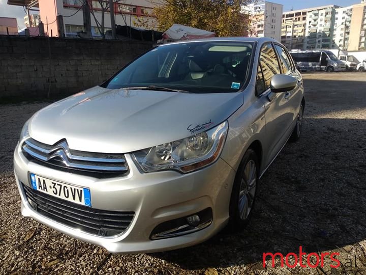 2012' Citroen C4 photo #6