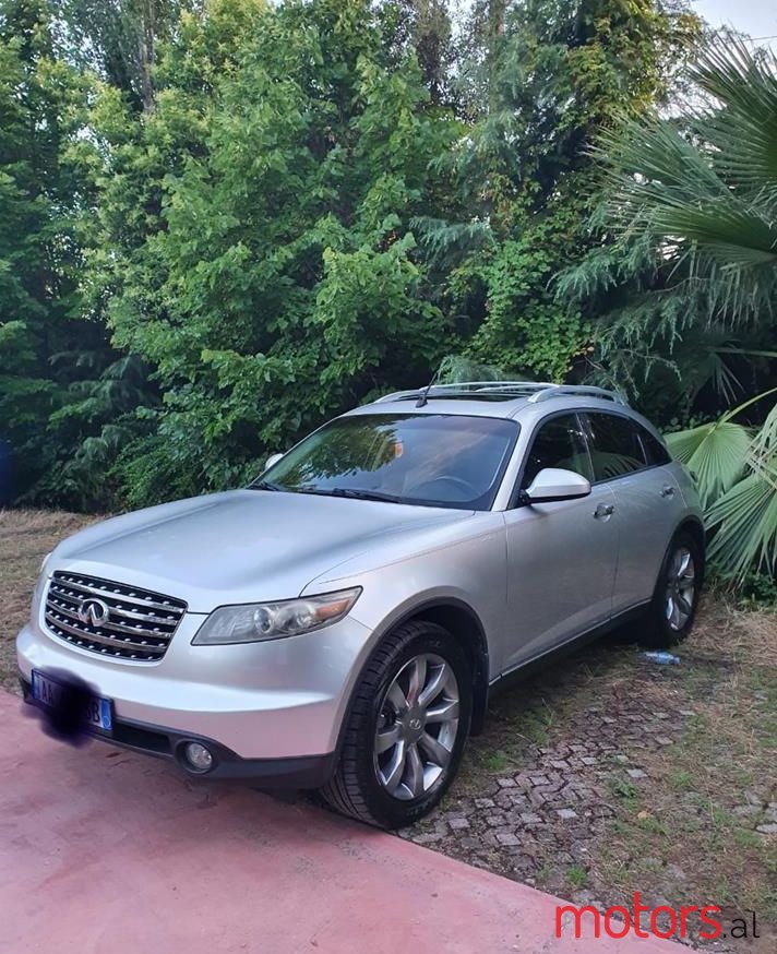 2005' Infiniti Q45 photo #1