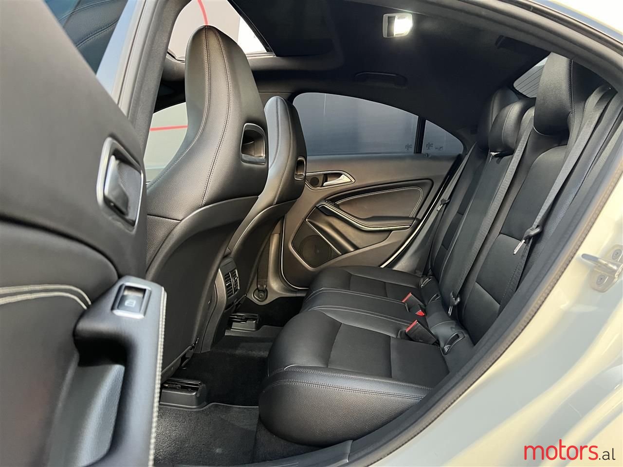 2015' Mercedes-Benz CLA 200 photo #5