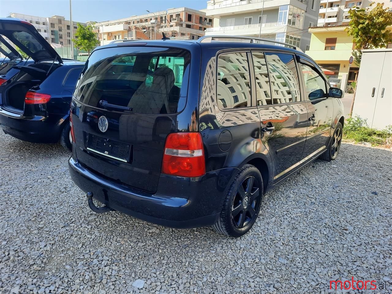 2005' Volkswagen Touran photo #5