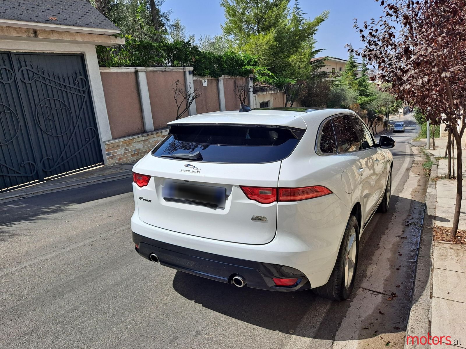 2020' Jaguar F-Pace photo #2
