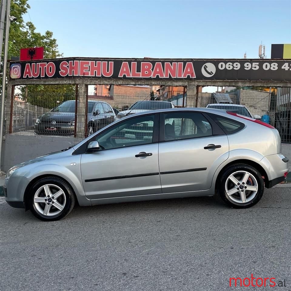 2006' Ford Focus photo #2