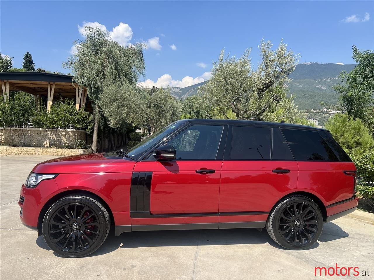 2017' Land Rover Range Rover photo #2