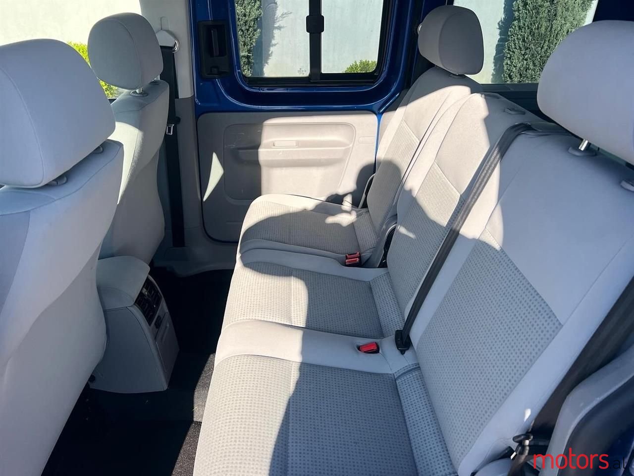 2009' Volkswagen Caddy photo #6