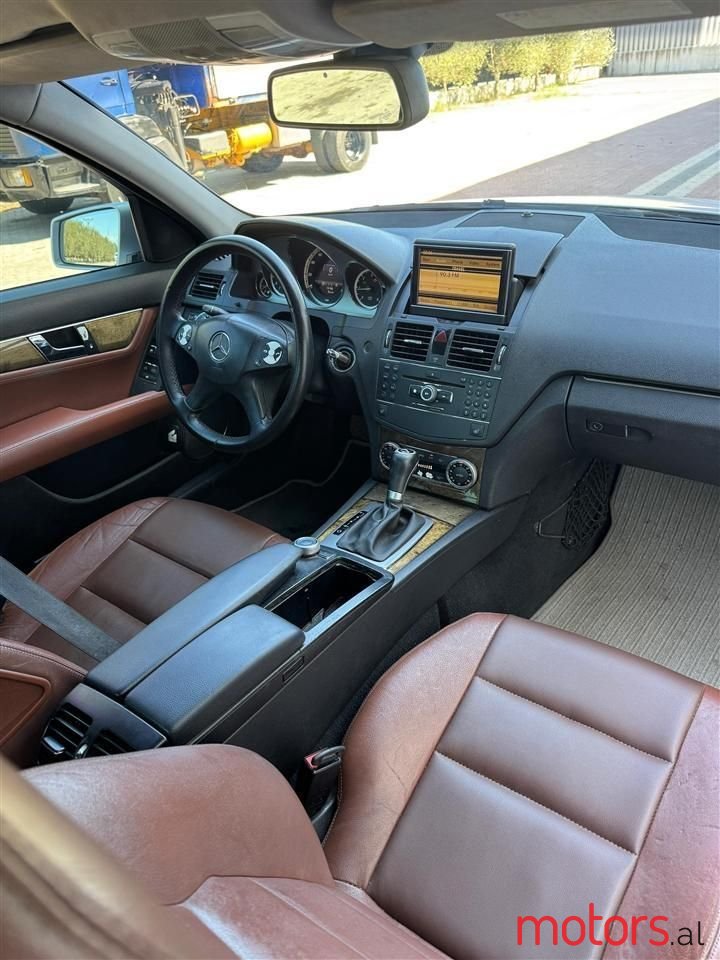 2009' Mercedes-Benz C 220 photo #2