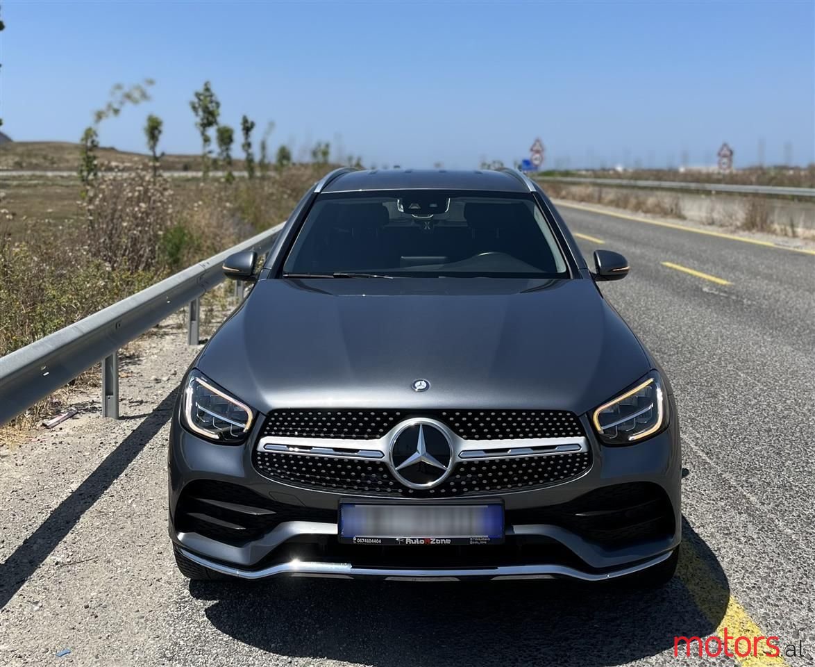 2017' Mercedes-Benz GLC 250 photo #1
