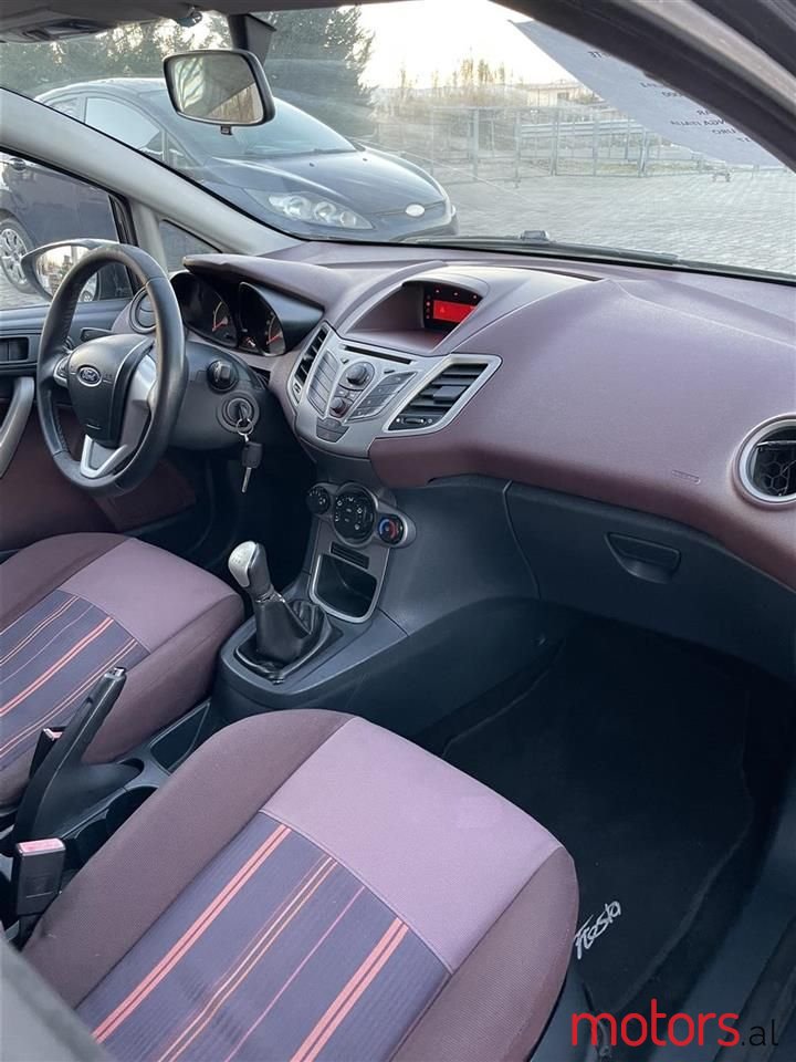 2008' Ford Fiesta photo #2