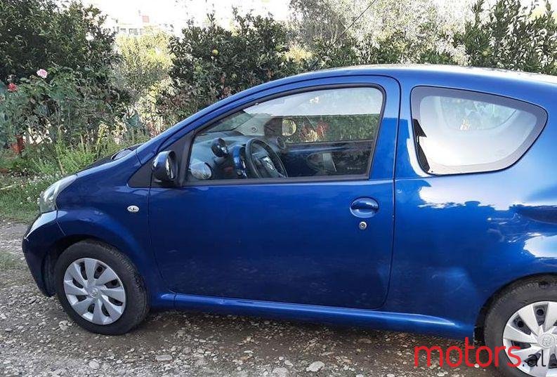 2008' Toyota Aygo photo #1