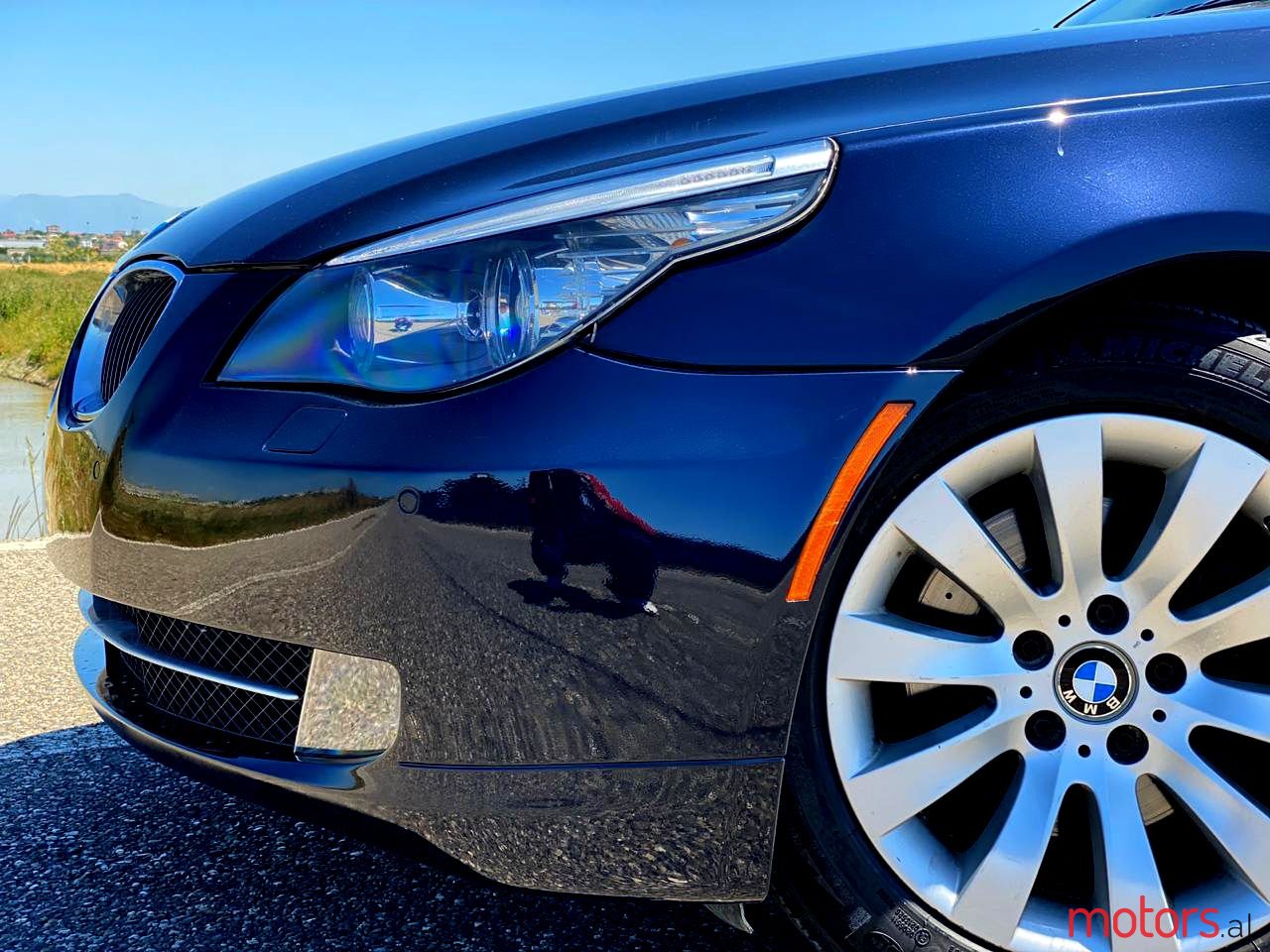 2008' BMW 528 photo #5