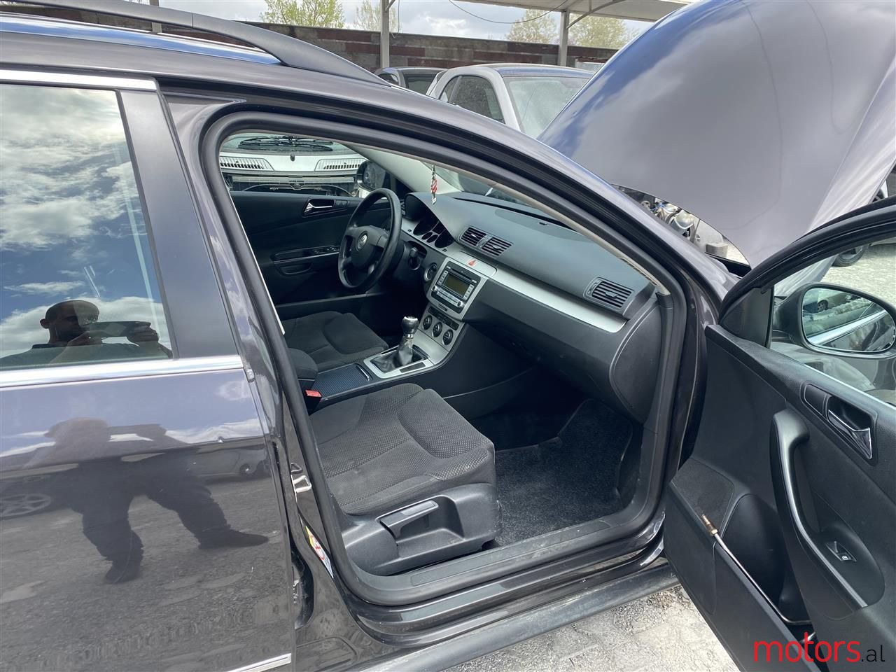 2007' Volkswagen Passat photo #5