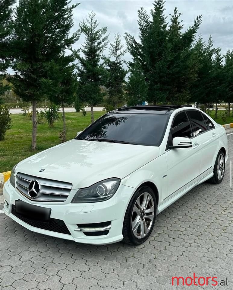 2013' Mercedes-Benz C 220 photo #1