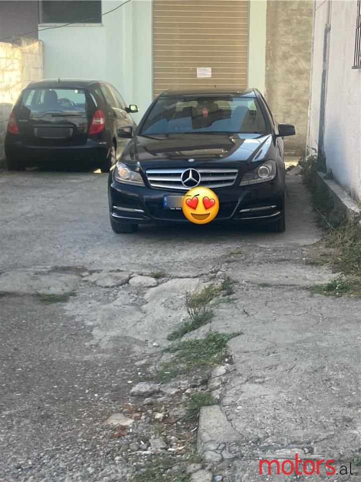 2012' Mercedes-Benz C 200 photo #4