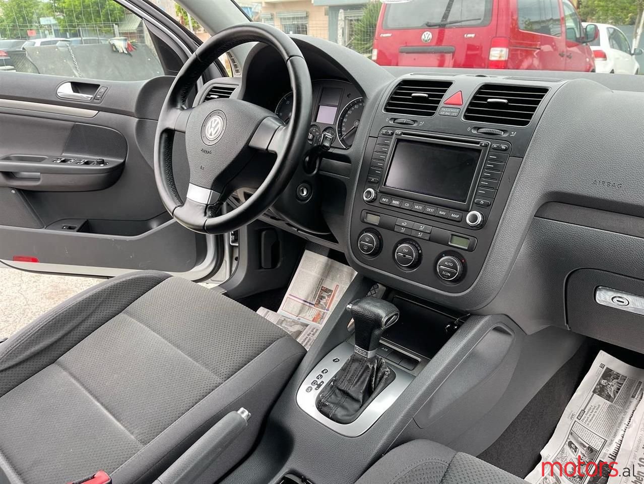 2005' Volkswagen Golf photo #4